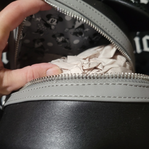 Loungefly Steamboat Minnie Backpack - Picture 3 of 4